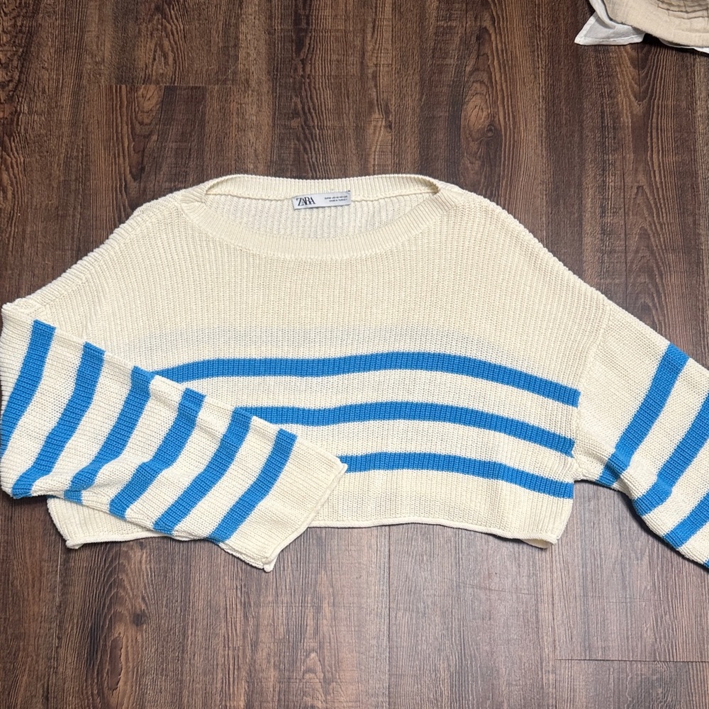Zara Women's Sweater in Cream and Blue Stripes